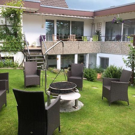 Ferienwohnung Apartment Dettum Mit Eigenem Bad, Kochnische Und Wintergarten Exterior photo